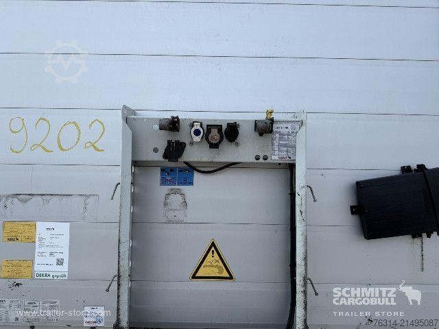 Open semitrailer with tarp Schmitz Cargobull Curtainsider Mega Getränke