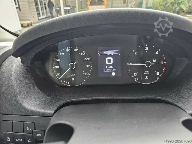 Customized van Fiat Ducato 120 L2H1 Premium Kabine + Visibility