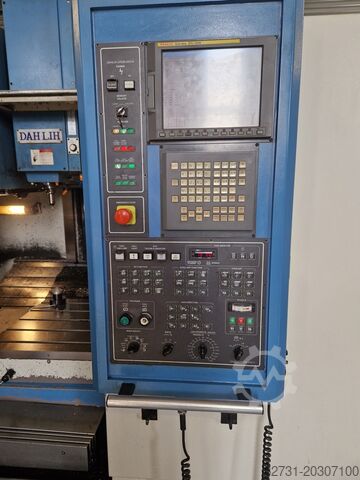Vertical machining center Dah Lih MCV 1020