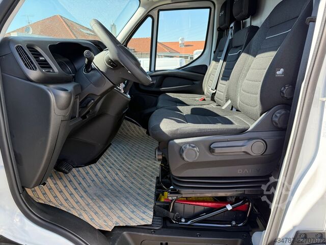 Transporter mit Pritsche & Plane IVECO Daily 35S18HA8 Pritsche Plane