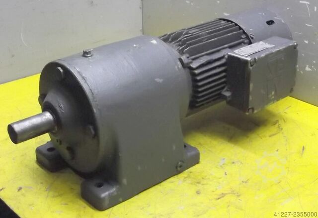 Gear motor 0.12/0.48 kW 27/117 rpm SEW-EURODRIVE R60DT80N8/2B