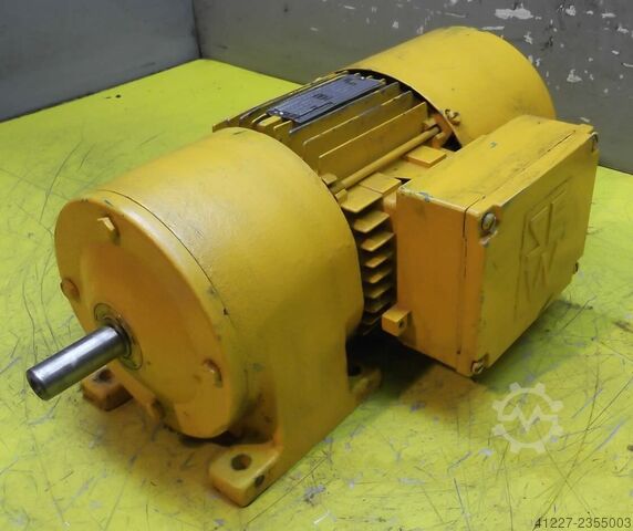 Gear motor 0.15 kW 57 rpm SEW-EURODRIVE R30DT71K4B
