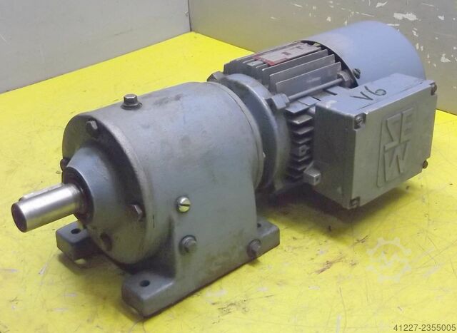 Gear motor 0.25 kW 41 rpm SEW-EURODRIVE R40DT71C4BH