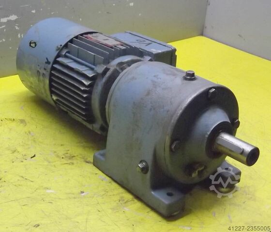 Gear motor 0.25 kW 41 rpm SEW-EURODRIVE R40DT71C4BH