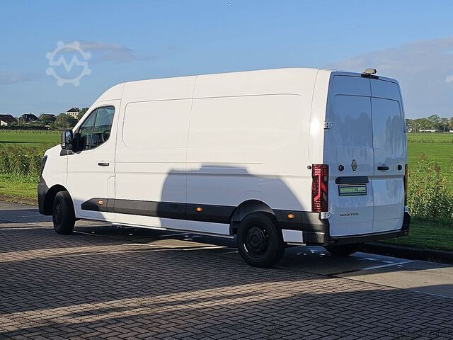 High-roof van RENAULT MASTER 2.0 L3H2 150Pk Navi BPM-Vrij Euro6 Airco...