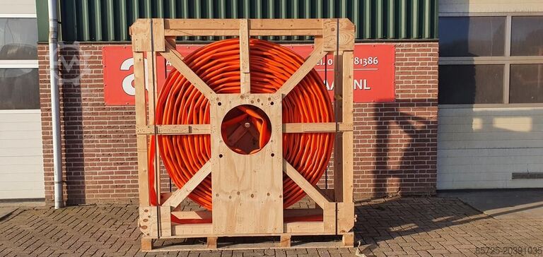 Sleepslang 300 meter 4,5" - Nieuw Sleepslang 300 meter 4,5" - Nieuw