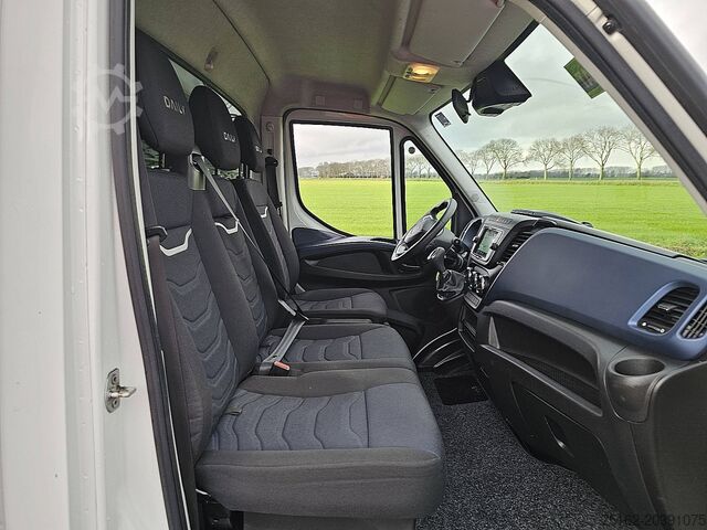 Loading platform IVECO DAILY 35C18 L3 Open-Laadbak XXL!