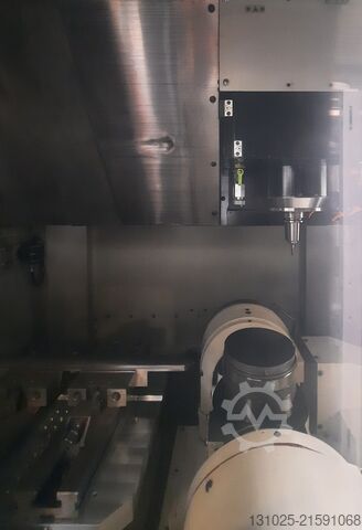 Vertikales Bearbeitungszentrum MAKINO V56-5XB + 3R System robot cell