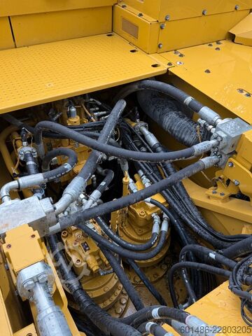 Kettenbagger CATERPILLAR 352 mit CE und EPA