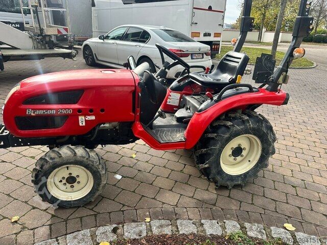 Traktor Branson 2900 Traktor