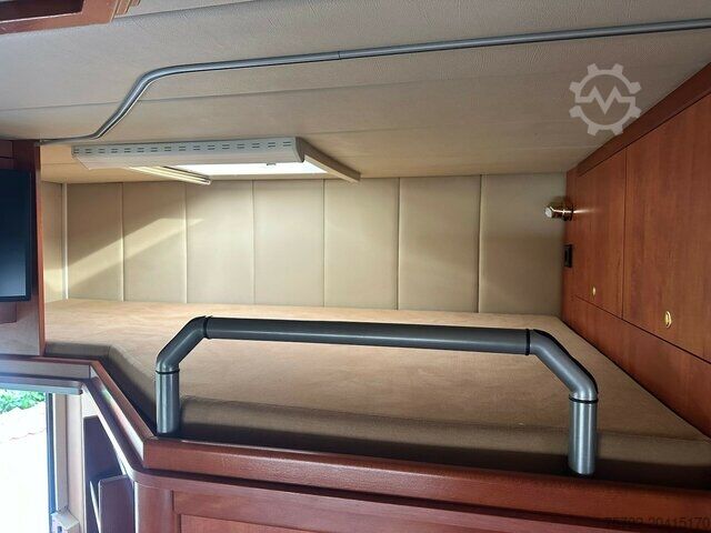 Viehtransporter LKW Scania P310 6 Pferde Popout Wohnmobilzulassung