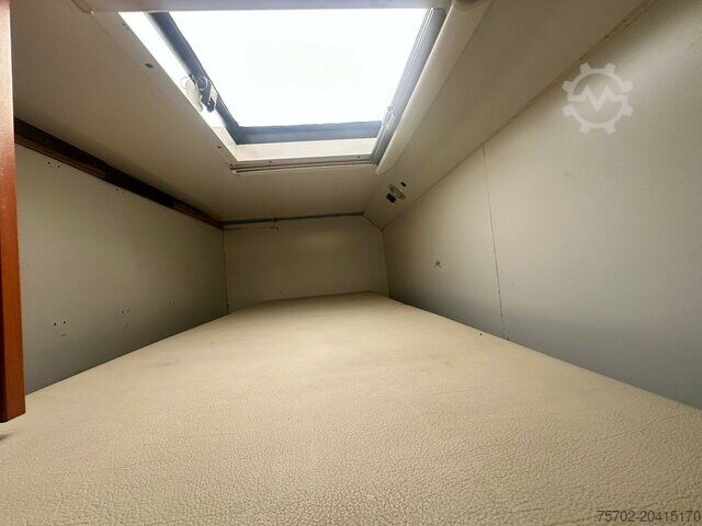 Viehtransporter LKW Scania P310 6 Pferde Popout Wohnmobilzulassung