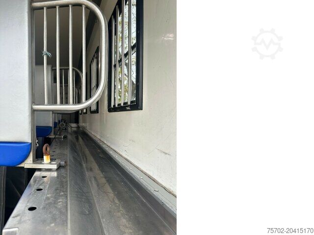 Viehtransporter LKW Scania P310 6 Pferde Popout Wohnmobilzulassung