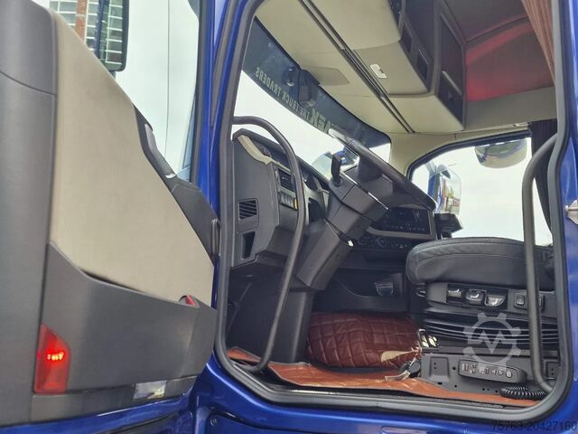 Standard-SZM Volvo FH 13.500 Globetrotter 4x2 - Full air - Bull ba...