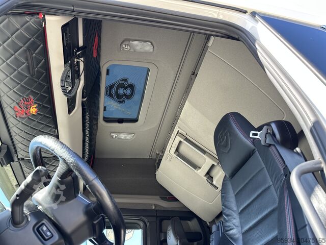 Standard-Sattelzugmaschine SCANIA 770 S FULL PNEUMATIC