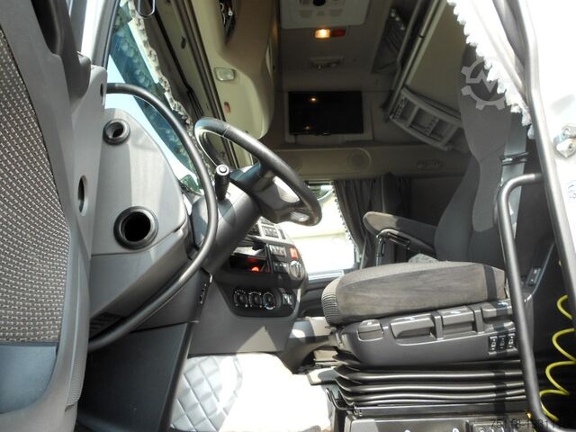 Hazardous materials truck DAF XF510FT SUPER SPACE CAB - ADR