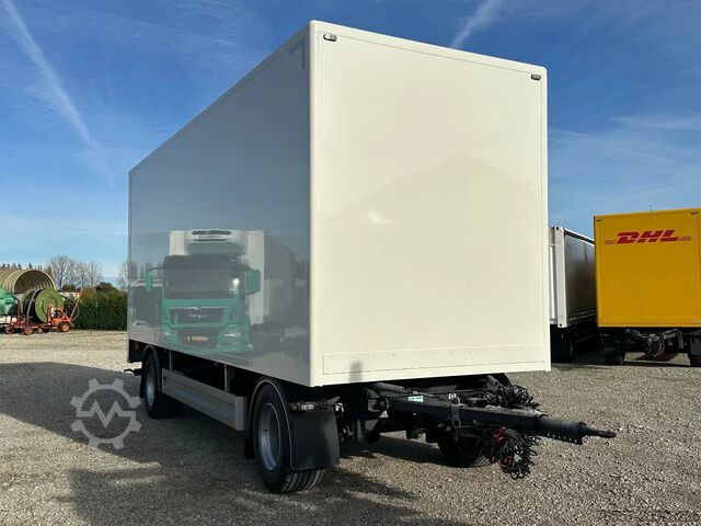 Koffer Pacton PACTON GESLOTEN AANHANGER MET LAADKLEP