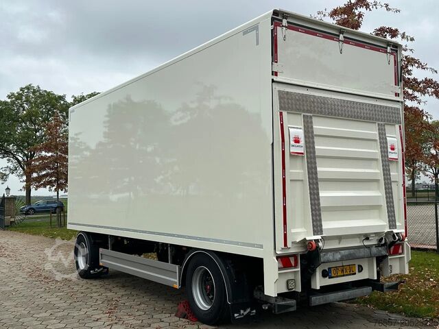 Koffer Pacton PACTON GESLOTEN AANHANGER MET LAADKLEP