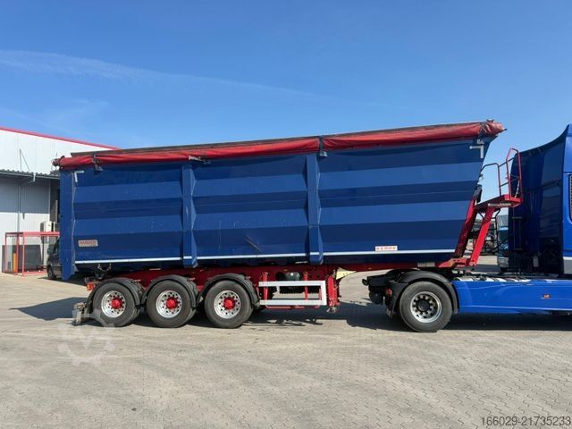 Tipper semitrailer KEMPF SKM 35/3 Stahl Kipper 50m³ Schrott