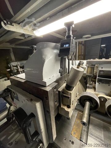 Hobel- und Kehlautomat WEINIG HYDROMAT 2000 FLOATING VERTICAL SPINDLES