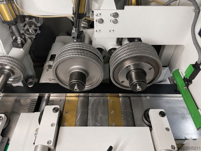 Hobel- und Kehlautomat WEINIG HYDROMAT 23  (9 spindle)