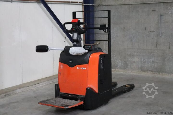 Pallet truck Toyota BT LPE200