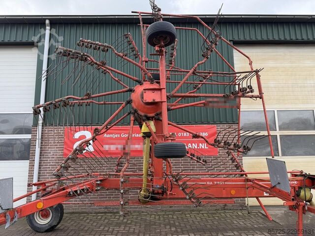 Windrower rake Kuhn GA 7301