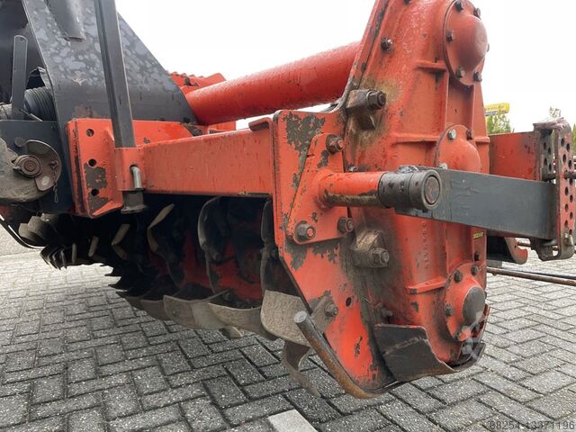 Soil tiller Agrator AM 2550 zware grondfrees met kooirol