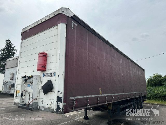 Open semitrailer with tarp Schmitz Cargobull Semitrailer Curtainsider Standard Hayon