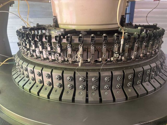 Knitting machine Mayer & Cie. inovit 2.0 rondbreimachine