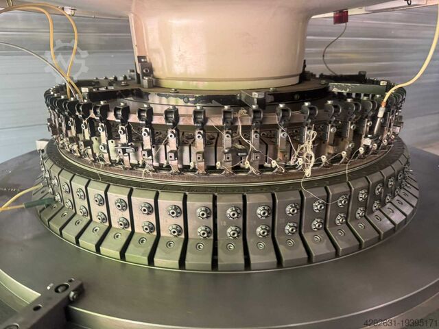 Knitting machine Mayer & Cie. inovit 2.0 rondbreimachine
