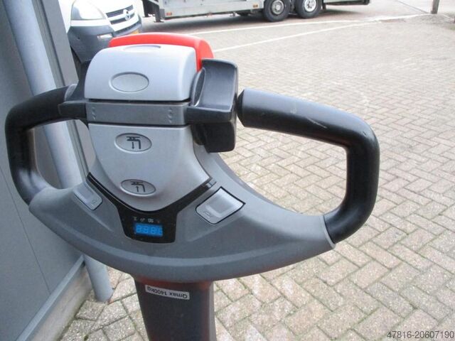 Pallet truck TOYOTA LWE 140