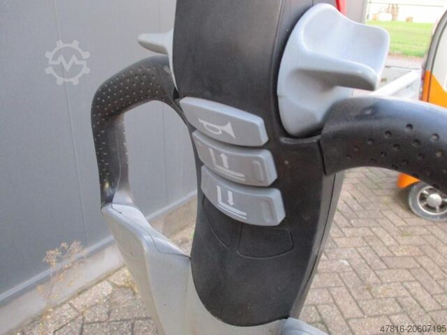 High lifting pallet truck STILL EXV12