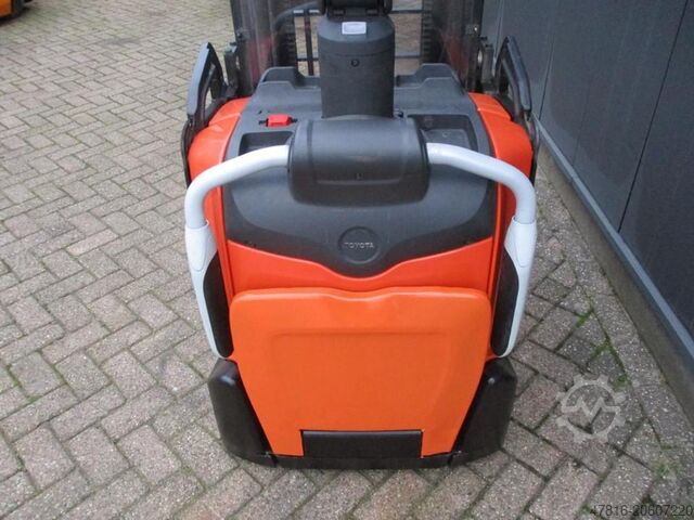 High lifting pallet truck TOYOTA SPE120