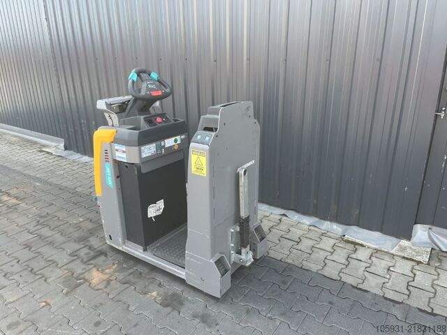 Tow Tractor Jungheinrich EZS130