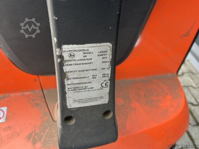Electric Pallet Truck BT LWE200