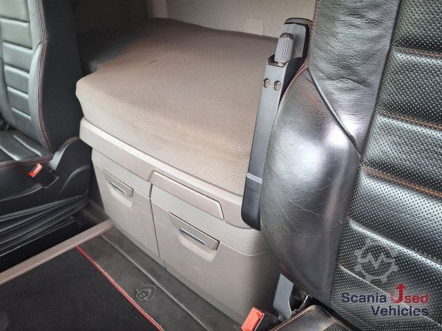 Logging truck Scania R 580 B6x4NB+Epsilon M12 Z