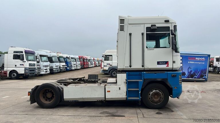 Standard tractor Renault AE 440 Magnum E-tech (POUR PIECES / PROBLEM MOT...