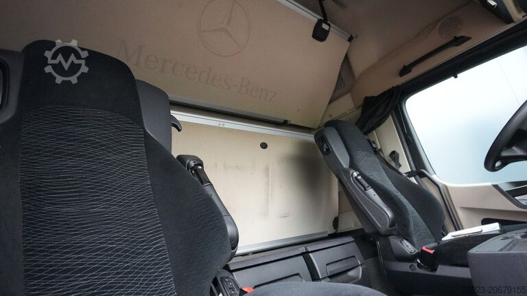 Standard-SZM Mercedes-Benz Actros 1945 GigaSpace tractor unit