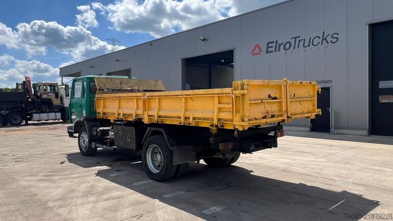 3-way tipper Renault S 170 (10 BOULOTS / POMPE MANUELLE / LAMES / MA...
