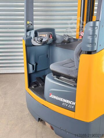 Reach truck Jungheinrich ETV 216 - Service Neu - 9,02m - Batterie 90%