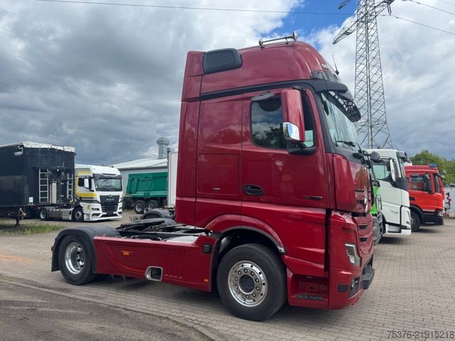 Standard tractor unit MERCEDES-BENZ ACTROS L 1863 Zwei-Kreis-Hydraulik