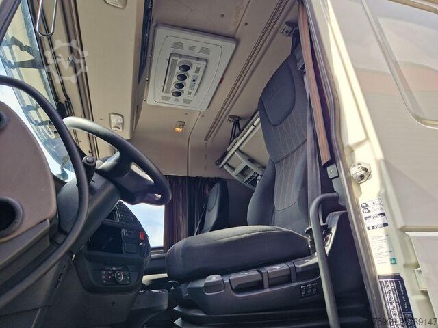 Standard tractor unit DAF XF