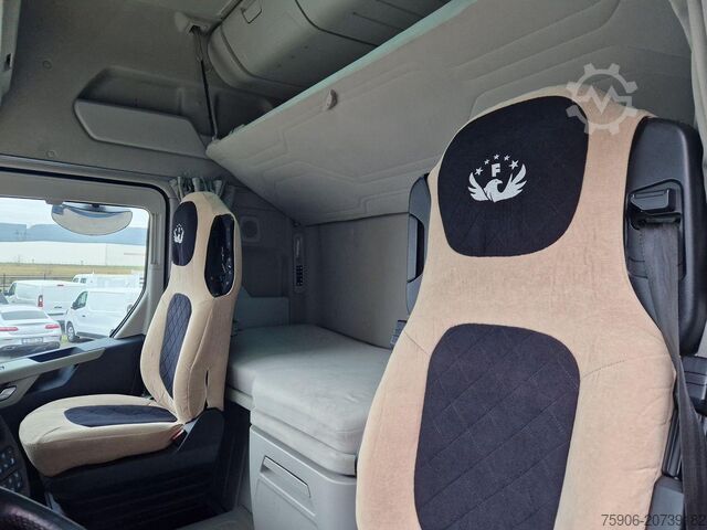 Standard-Zugmaschine Ford F-MAX 500