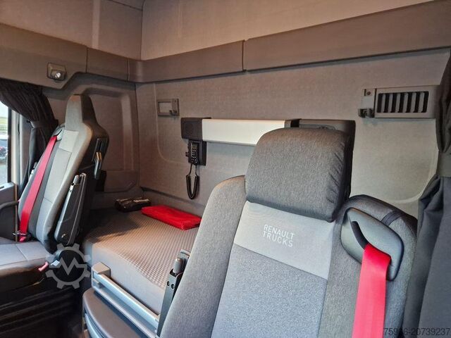 Standard tractor unit Renault T-High