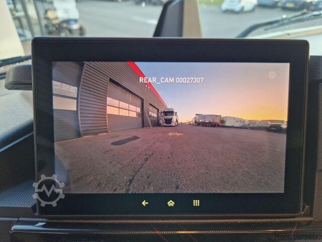 Standard tractor unit Renault T-High