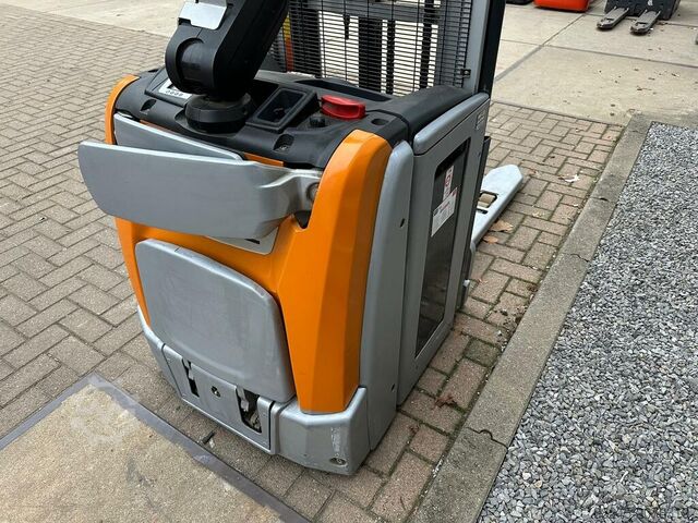 Elektrischer Hochhubwagen Still VS-22548 mit 5.466 mm Initialhub STILL EXV-SF14