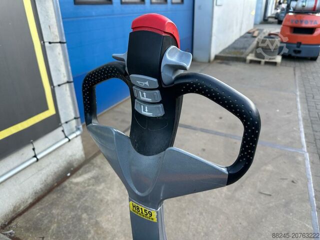 VS-22549 Elektrischer Hubwagen Still mit Gabeln 1800 mm STILL EXU20