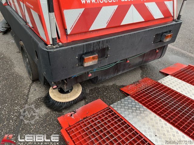 Kehrmaschine BIOTEC No1*Ölspurbeseitigung + Anhänger Zikun