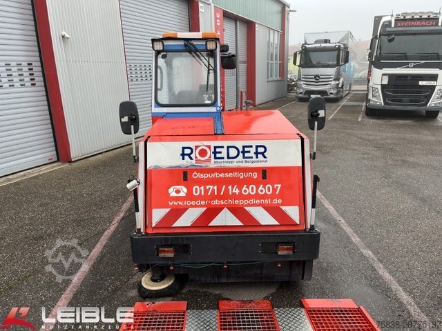 Kehrmaschine BIOTEC No1*Ölspurbeseitigung + Anhänger Zikun